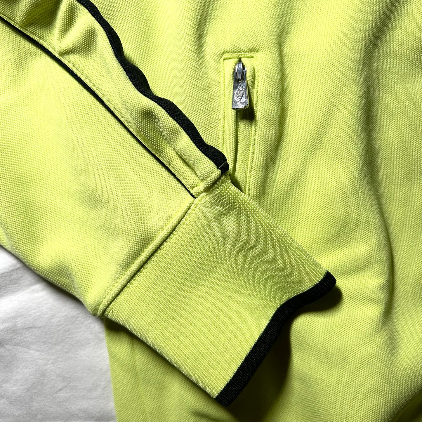 Nike Juventus Soccer/Football Full Zip Warmup Jacket - Medium - Lime Yellow