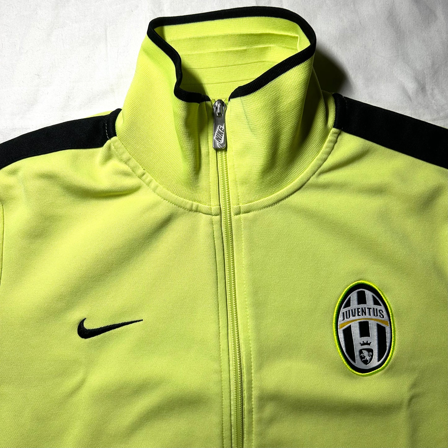 Nike Juventus Soccer/Football Full Zip Warmup Jacket - Medium - Lime Yellow