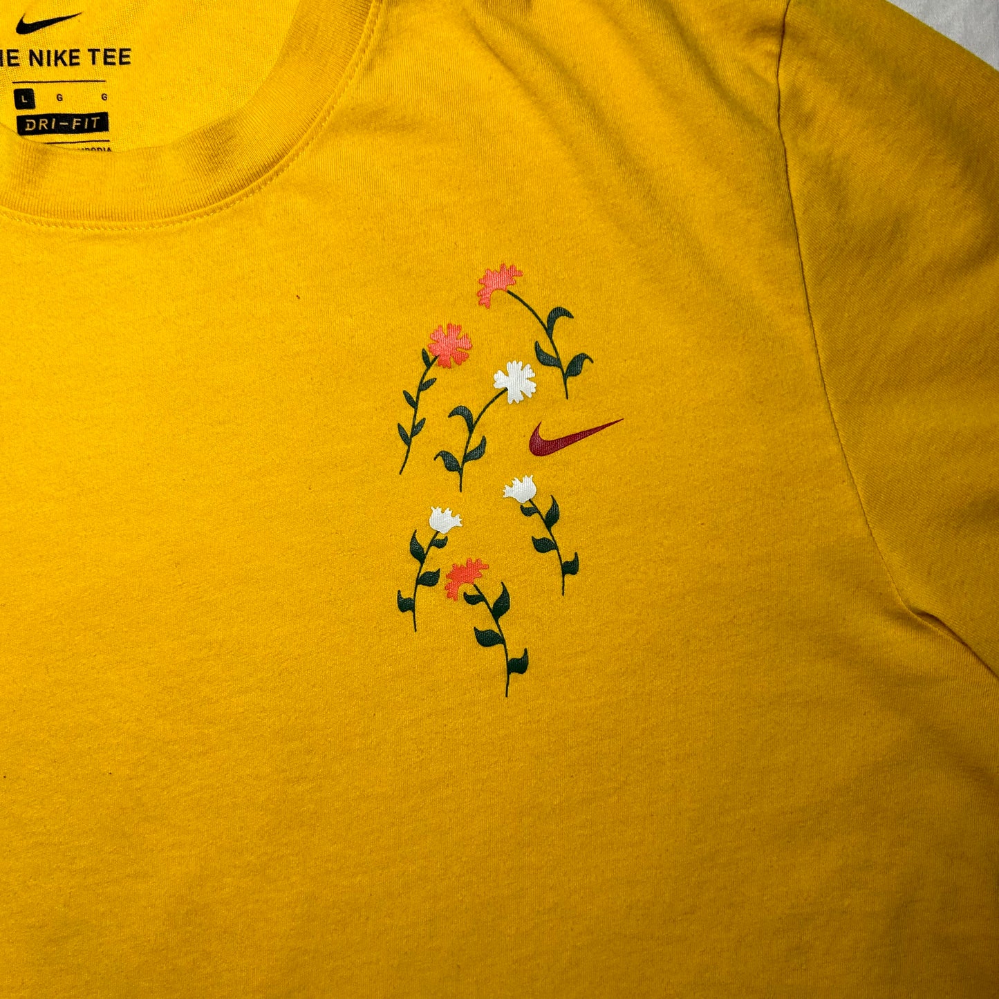 Nike Artist In Residence Andrew Savage Flowers T-Shirt - Yellow