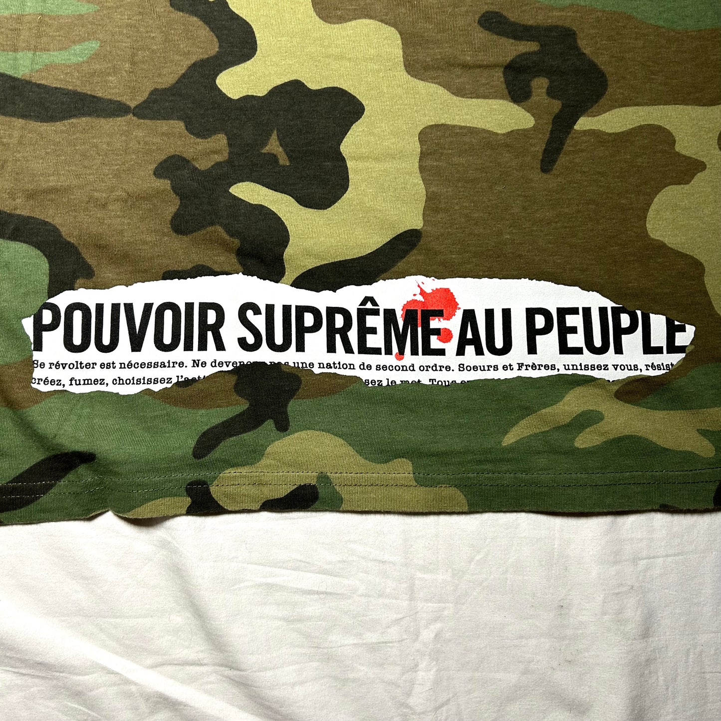 Supreme "Pouvoir Supreme Au Peuple" T-Shirt (Spring/Summer 2019) - Large - Camo