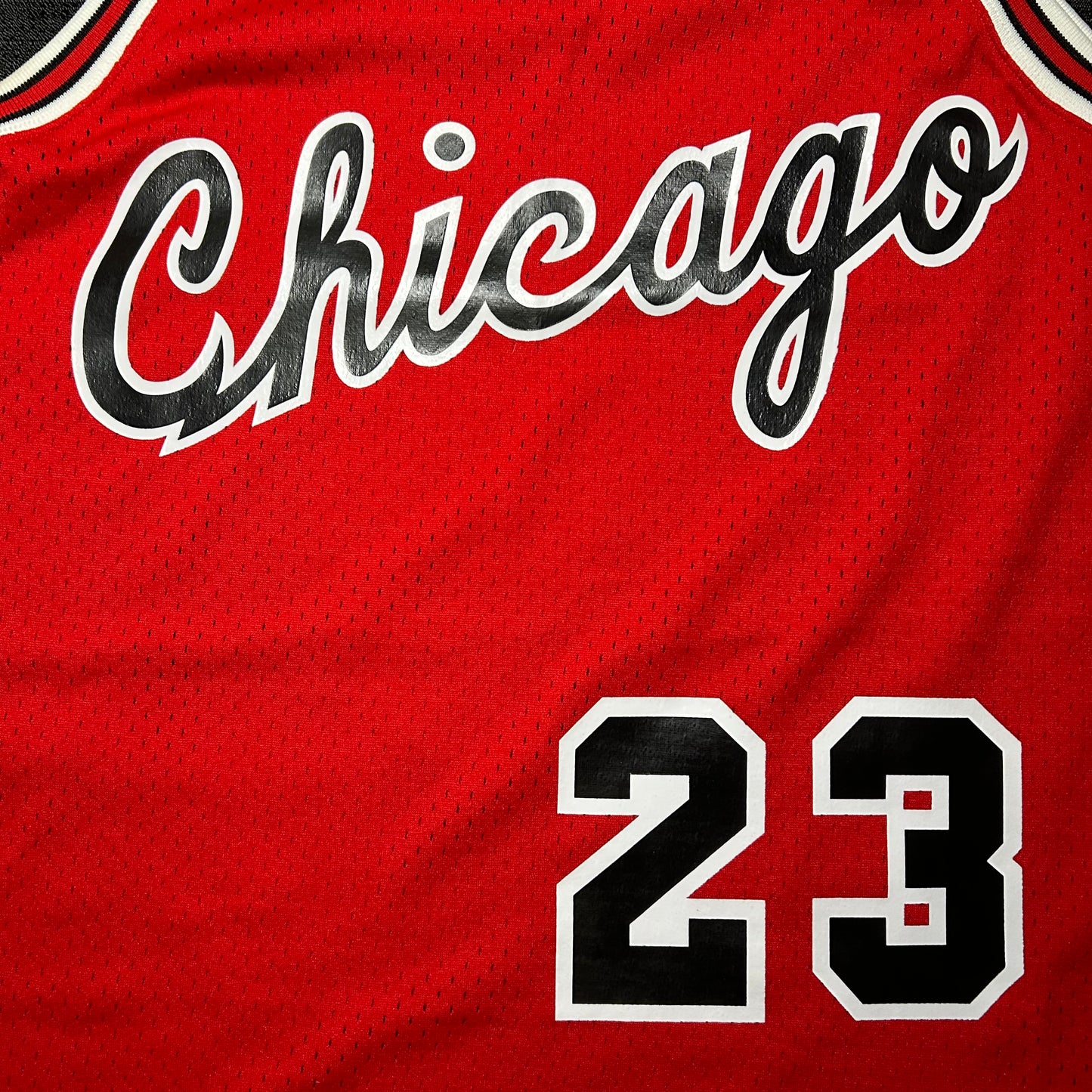 Mitchell & Ness Hardwood Classics Chicago Bulls Michael Jordan #23 1984-1986 Authentic Rookie Jersey - 48 (XL) - Red